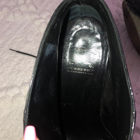 AUTHENTIC BURBERRY Patent Leather Booties - Picture 3 of 8